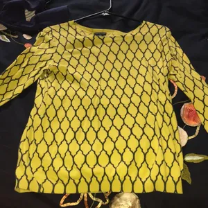 Ann Taylor Yellow sweater thumbnail 2