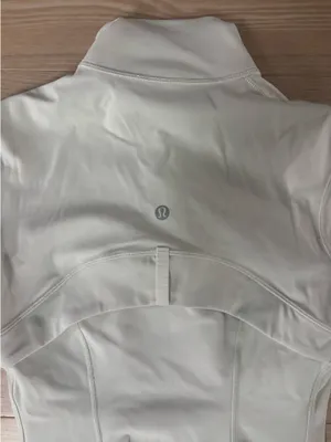 Cream Lululemon jacket and leggings set  thumbnail 6