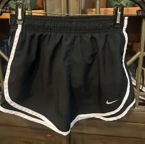 Nike Shorts thumbnail 1
