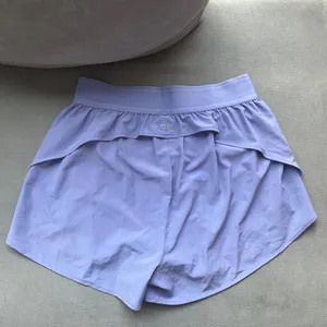 Alo Yoga Match Point Short Lilac Blue M thumbnail 6