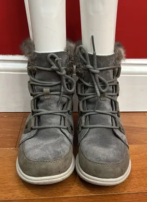 Sorel Women's Gray Fur-Trimmed Boots‎ size 6 thumbnail 1
