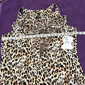 Milano size large leopard print sleeveless blouse with ruffles EUC Tan thumbnail 4