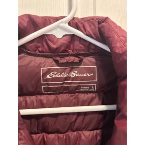 Eddie Bauer EB650 Womens Large Burgundy Down Puffer Vest Maroon Quilted Full Zip thumbnail 2
