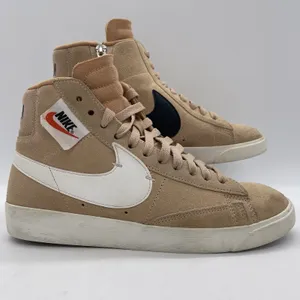 Nike Womens 7 Shoes Shoes Blazer Mid Rebel XX Bio‎ Beige Suede Sneakers Side Zip thumbnail 2