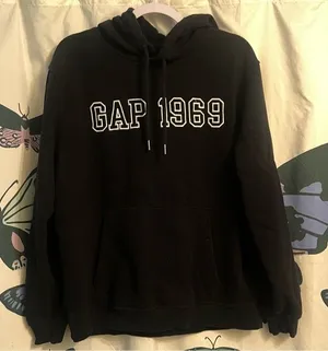 Gap hoodie thumbnail 1