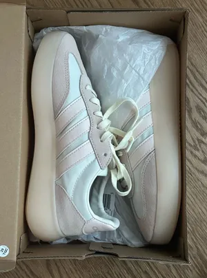 Adidas Sneakers Women’s thumbnail 1