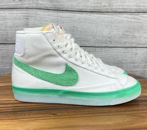 Nike Blazer 77 Women’s Mid Chenille Swoosh thumbnail 4