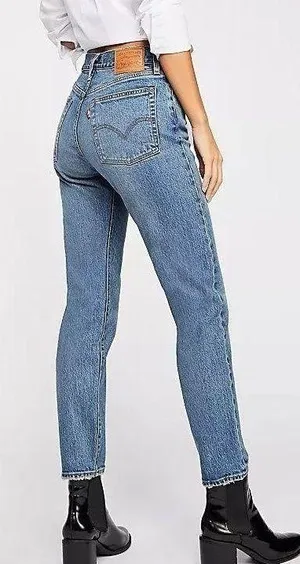 Levi's Wedgie Straight Jeans thumbnail 1