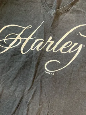 Harley-Davidson Black and White Script Logo V-Neck Shirt: Size Medium thumbnail 2