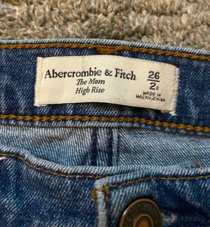 High Rise Mom Jeans thumbnail 3