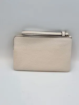 Coach Wristlet Strawberry Corner Zip With Strawberry Graphic new with tags thumbnail 3