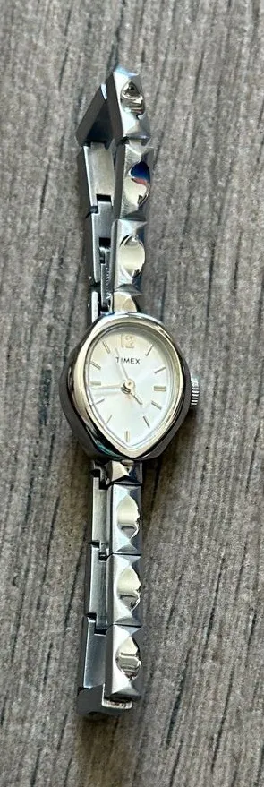 Timex Silver Watch with Cream Dial thumbnail 1