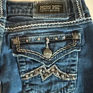 MISS ME Denim Easy Boot Thick Stitch Bling Studded Pockets Blue Jeans Size 29 thumbnail 8