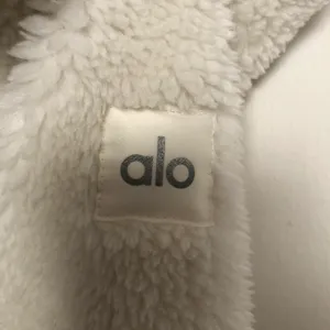 Alo Foxy Sherpa Jacket Ivory XS thumbnail 9