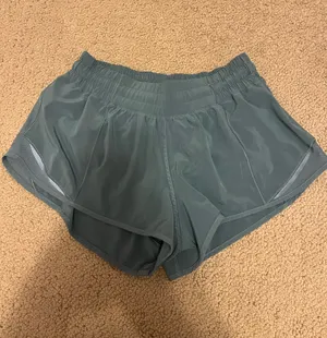 Lululemon Hotty Hot Shorts thumbnail 3