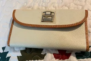 Dooney & Bourke wallet thumbnail 1