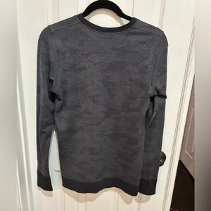 Lululemon swiftly breathe long sleeve in vented camo size 4 thumbnail 2