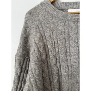 H&M Gray Cable Knit Oversized Crewneck Sweater Womens Size Small Cozy Fuzzy Wool thumbnail 4