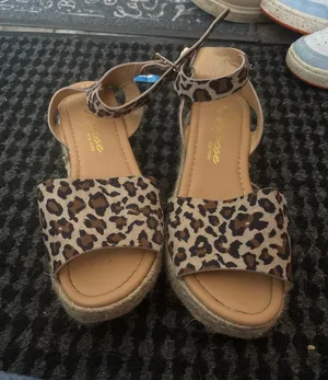 Flat heels Size 6 thumbnail 1