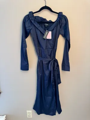Pretty Little Thing Navy Satin Bardot Wrap Midi Dress thumbnail 2