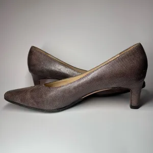 Salvatore Ferragamo Snakeskin Pumps Heels Leather Made in Italy 9 B Vibram Soles thumbnail 5