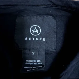 Aether shirt Women 2 Small Black Crewneck Pullover thumbnail 2