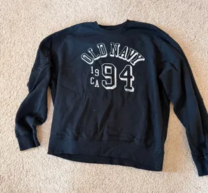 Black Old Navy Crewneck thumbnail 1