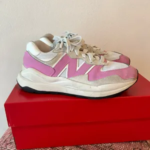 New Balance Women's Pink and White Sneakers Limited Edition Barbie Pink thumbnail 3