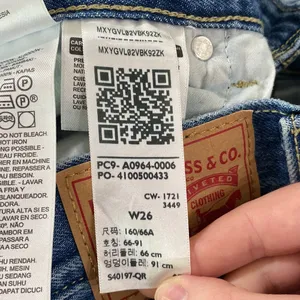 Levi's Low Pro Straight leg distressed jeans in breathe out medium wash size 26 thumbnail 14