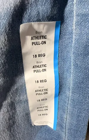 SIGNATURE GOLD LEVIS Boys ATHLETIC PULL-ON FLEX COMFORT MOVES WITH YOU jeans NWT New with tag Same day shipping Smoke and pets free thumbnail 4