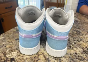 Nike Air Jordan 1 Mid thumbnail 3