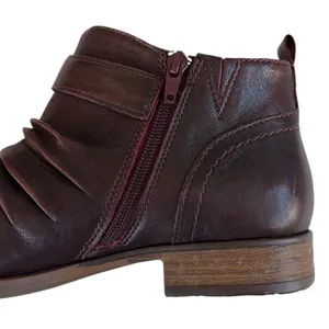 EUC Earth Brand Leather Brook Ankle Boots Garnet Size 9 thumbnail 4