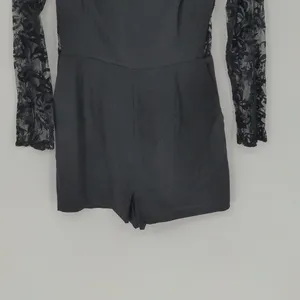 Yumi Kim Romper Women’s Small Black Silk Floral Lace Long Sleeve Open Back thumbnail 4