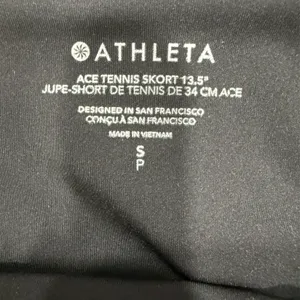 Athleta Ace Tennis 13.5" Skort Women's S Black Athletic Bottom thumbnail 3