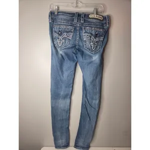 Rock Revival Yui Mid Rise Skinny Women’s 28 Distressed Medium Wash Denim Jeans thumbnail 3