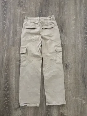 High-Rise Straight Leg Cargo Pants thumbnail 3