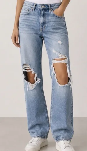 PacSun 90s Boyfriend High Rise Distressed Ripped Straight Leg Jeans thumbnail 1