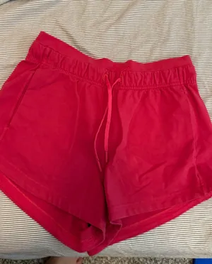 Lululemon Shorts thumbnail 1