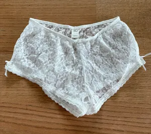 Lace shorts thumbnail 1