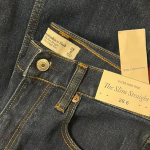 Abercrombie & Fitch The Slim Straight Ultra High Rise Jeans, 28, NWT thumbnail 5