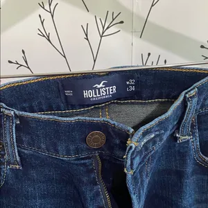 Hollister Deep Blue Jeans thumbnail 2