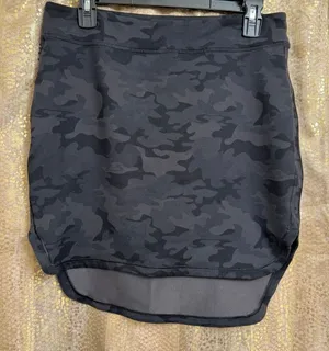 Lululemon Athletica‎ City Skirt Savasana Camo Black Gray Soot 8 thumbnail 1