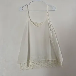 Entro White Lace Trim Cami Tank Top Size Small Flowy Boho Feminine Blouse thumbnail 3