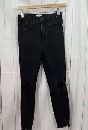 Abercrombie & Fitch Women’s 2 Short High Rise Skinny Jeans Black thumbnail 1