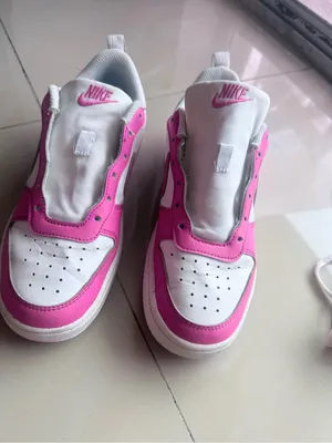 Nike Kids White and Pink Low-Top Sneakers thumbnail 8