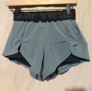 Nike shorts thumbnail 1