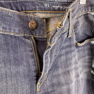 Levi's Medium Wash Slight‎ Curve Straight Leg Mid Rise Cotton Jeans Size 31 x 34 thumbnail 3