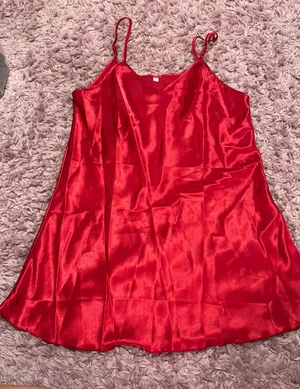 Red night gown thumbnail 1