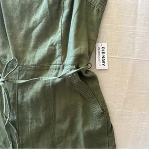 Old Navy Women’s Romper whit pockets and belt Sz M Green Linen Viscose 3" Inseam thumbnail 6