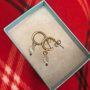 Elegant Gold Hoop Earring with Pearl Drop thumbnail 1